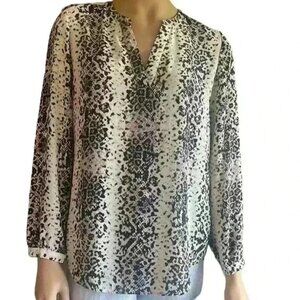Adrianna Papell Animal Print V-neck business casual Blouse Top size M Medium